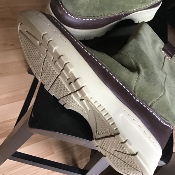 SPERRY shearling boots tried on.. never worn!! Like new..7 1/2. Cozy boot. Cute! - Picture 4 of 5